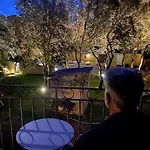 Hotel Logis La Bastide De & Restaurant La Chenaie