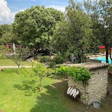 酒店 Logis La Bastide De & Restaurant La Chenaie 格里尼昂