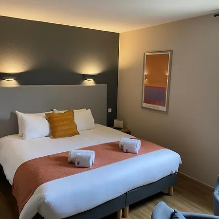 Logis La Bastide De & Restaurant 