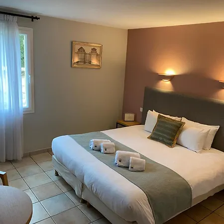 Hotell Logis La Bastide De & Restaurant 