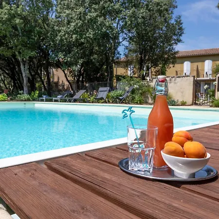 Logis La Bastide De & Restaurant La Chenaie 3* 格里尼昂