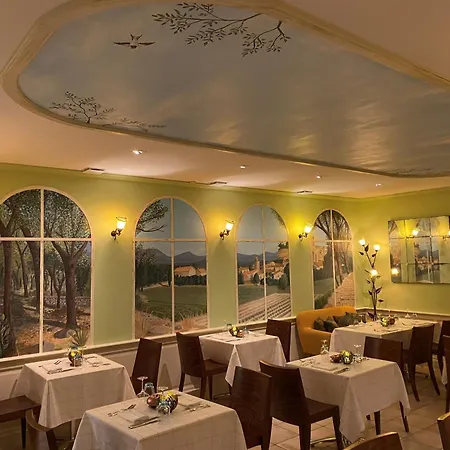 Hotel La Bastide De Grignan