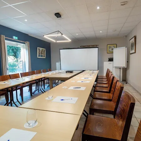 Logis La Bastide De & Restaurant La Chenaie 酒店