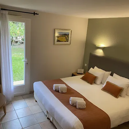 Logis La Bastide De & Restaurant La Chenaie