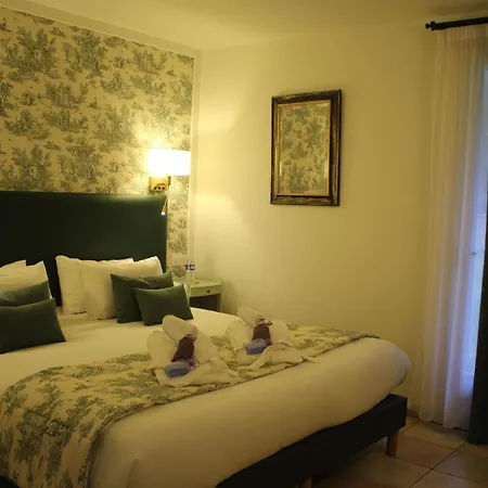 Logis La Bastide De & Restaurant La Chenaie Szálloda 3*