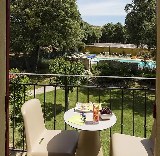Logis La Bastide De & Restaurant La Chenaie Grignan