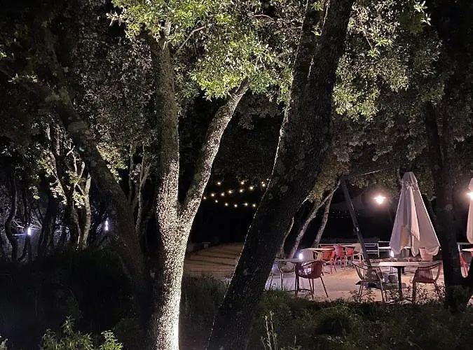 Logis La Bastide De & Restaurant La Chenaie
