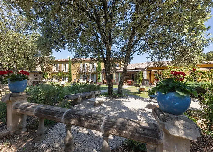 Logis La Bastide De & Restaurant La Chenaie