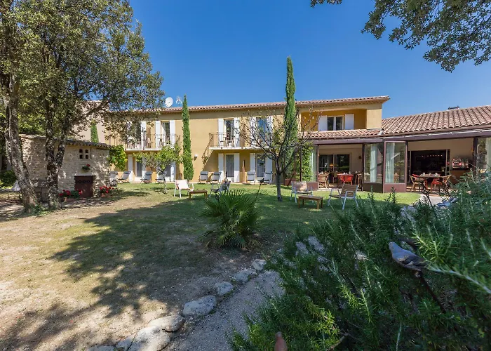 Logis La Bastide De & Restaurant La Chenaie Szálloda Grignan