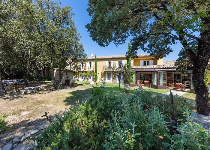 Logis La Bastide De & Restaurant La Chenaie Szálloda Grignan