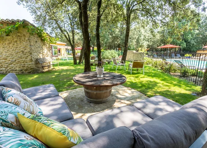 Szálloda Logis La Bastide De & Restaurant La Chenaie 3*