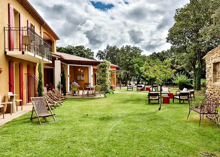 Logis La Bastide De & Restaurant La Chenaie Szálloda Grignan