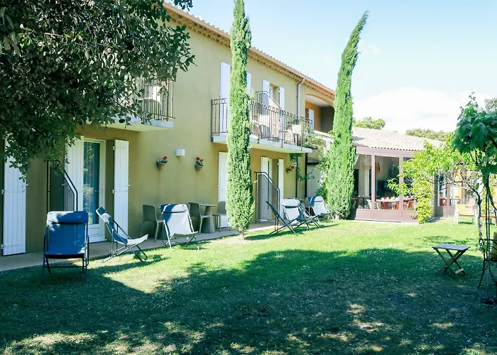 Szálloda Logis La Bastide De & Restaurant La Chenaie 3*