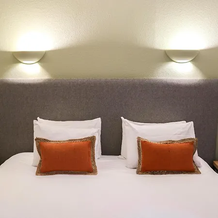 Logis Hotel La Bastide De Grignan & Restaurant 