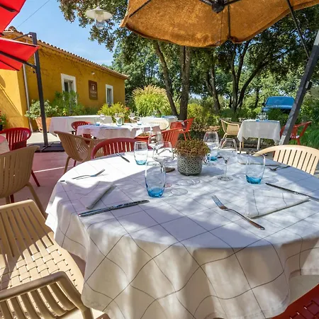 Otel Logis La Bastide De & Restaurant La Chenaie 3*