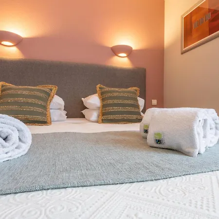 Logis Hotel La Bastide De Grignan & Restaurant 
