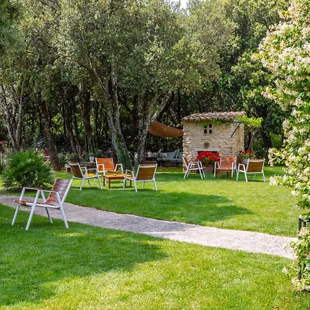 Hotel Logis Hotel La Bastide De Grignan & Restaurant 