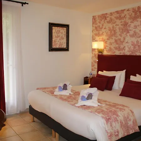 Logis La Bastide De & Restaurant La Chenaie Otel