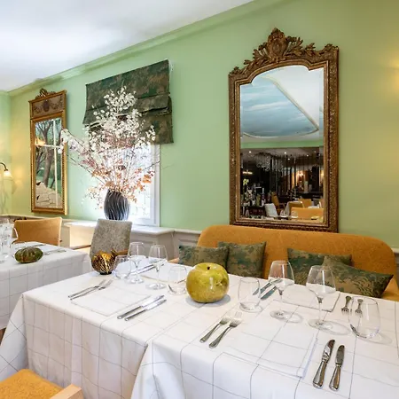 Logis La Bastide De & Restaurant La Chenaie